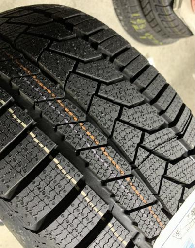 Continental ContiWinterContact TS 860S 245/40 R21