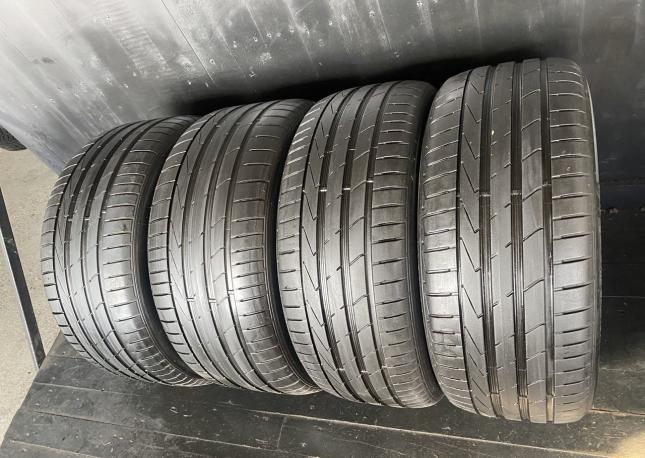 Hankook Ventus S1 Evo 2 K117 245/45 R19 и 275/40 R19