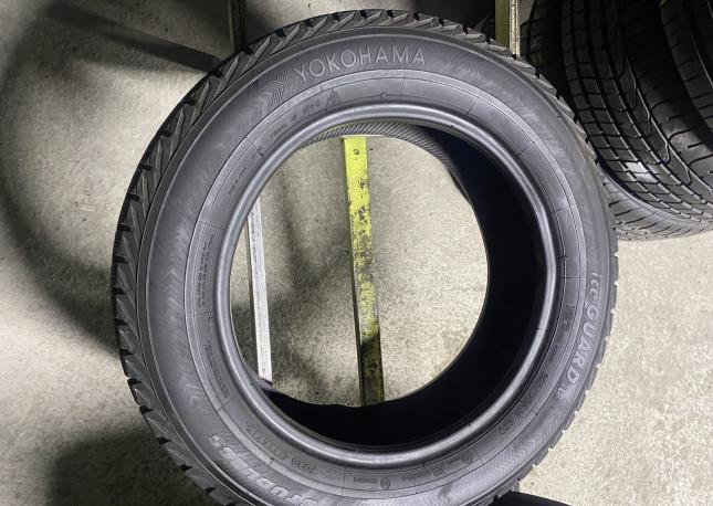 Yokohama Ice Guard IG30 205/60 R16