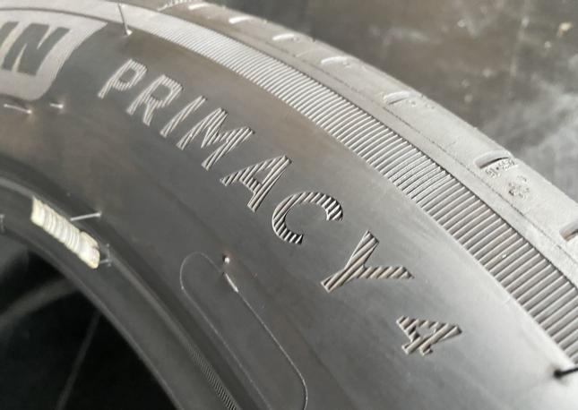 Michelin Primacy 4 215/55 R18