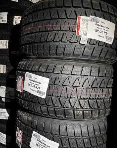 Bridgestone Blizzak DM-V3 295/35 R21