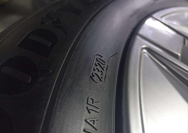 Goodyear EfficientGrip Performance 2 235/60 R20