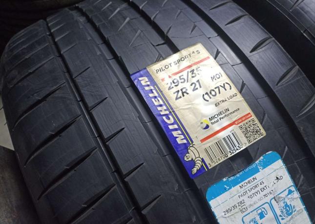 Michelin Pilot Sport 4 S 265/40 R21 и 295/35 R21 105Y