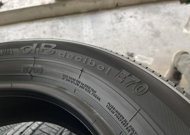 Yokohama dB Decibel E70B 215/60 R16 95V