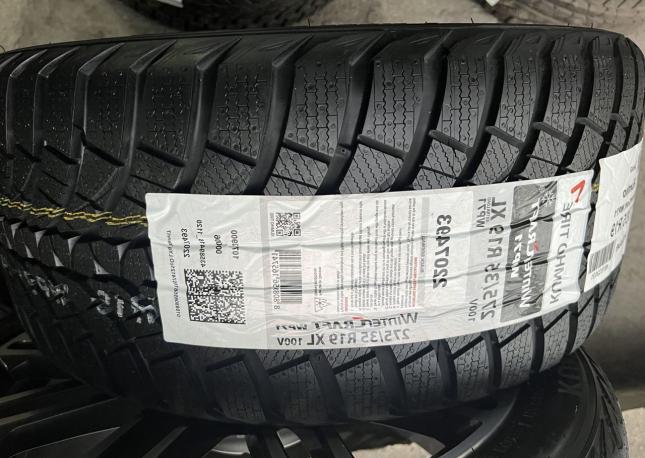 Kumho WinterCraft WP71 275/35 R19