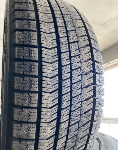 Bridgestone Blizzak Ice 245/45 R18