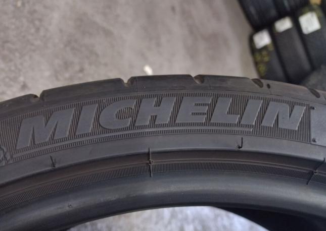 Michelin Pilot Super Sport 235/35 R19 91Y