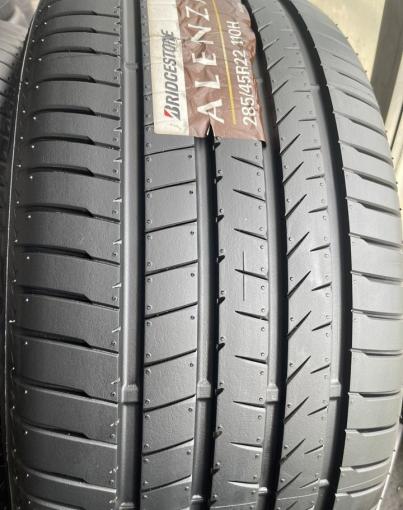 Bridgestone Alenza 001 285/45 R22 110H