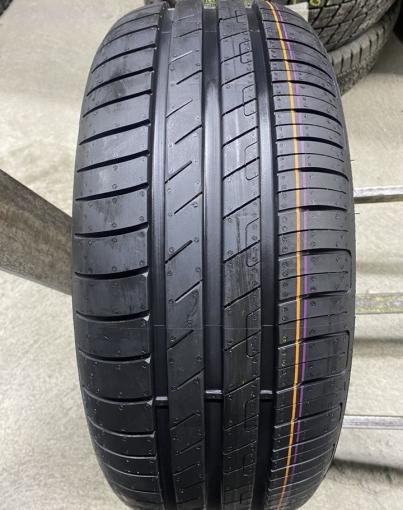 Goodyear UltraGrip Performance 195/50 R16