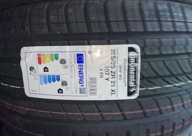 Continental ContiCrossContact UHP 295/35 R21 107Y