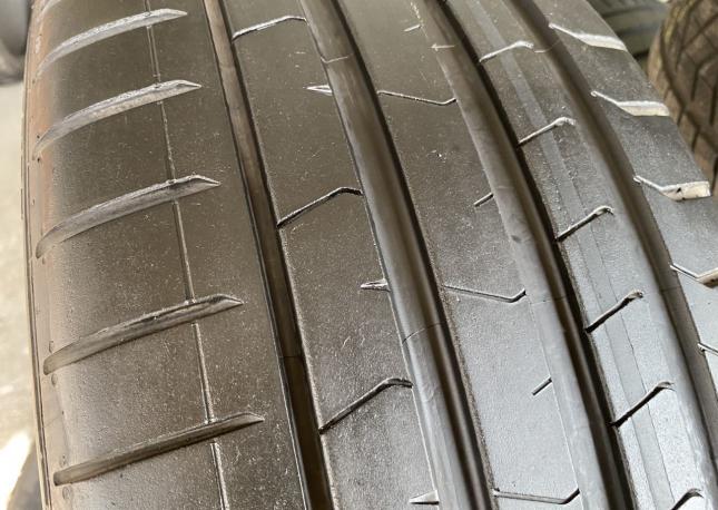 Pirelli P Zero PZ4 245/40 R21 100Y