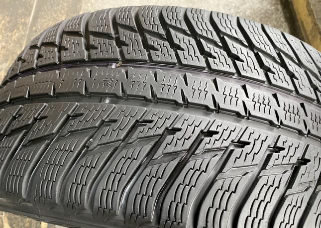 Nokian Tyres WR SUV 3 285/40 R21 109V