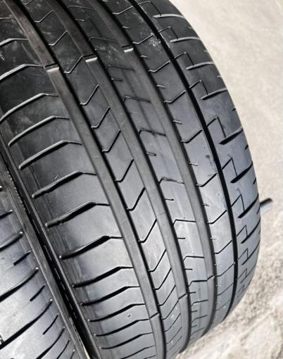 Pirelli P Zero PZ4 255/35 R21 и 285/30 R21