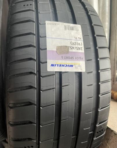 Michelin Pilot Sport 5 245/45 R19 102Y