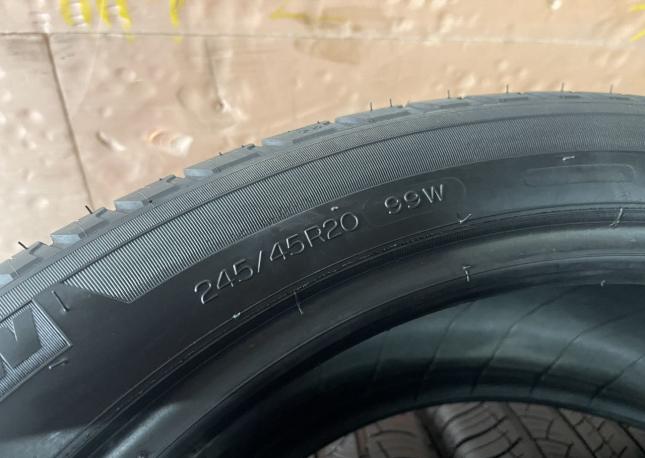 Michelin Latitude Tour 245/45 R20 99W