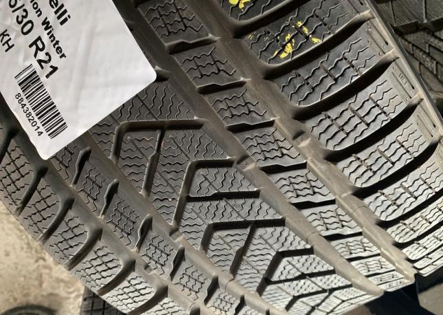 Pirelli Winter Sottozero 3 285/30 R21