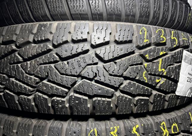 Nokian Tyres Hakkapeliitta LT2 235/80 R17