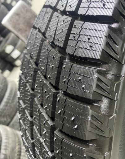 Bridgestone Ice Partner 215/60 R16