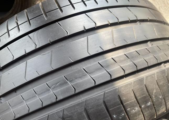 Pirelli P Zero PZ4 315/35 R22 111Y