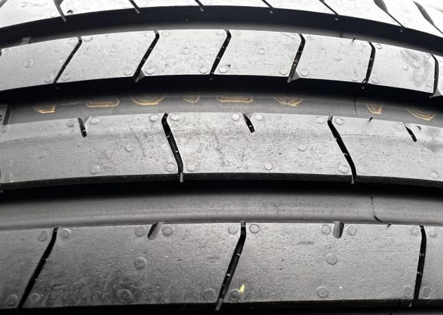 Pirelli P Zero II 245/40 R19