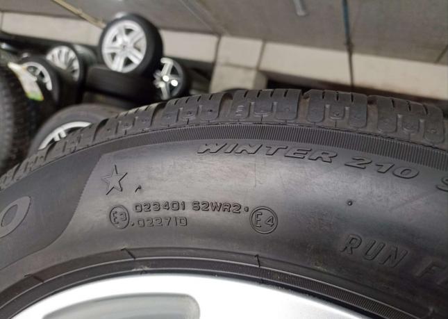 Pirelli Winter Sottozero 240 Serie II 245/50 R18