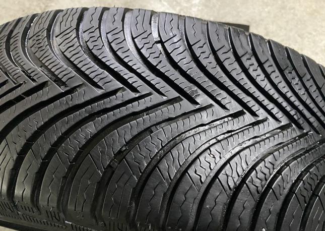 Michelin Alpin 5 215/65 R17 99H