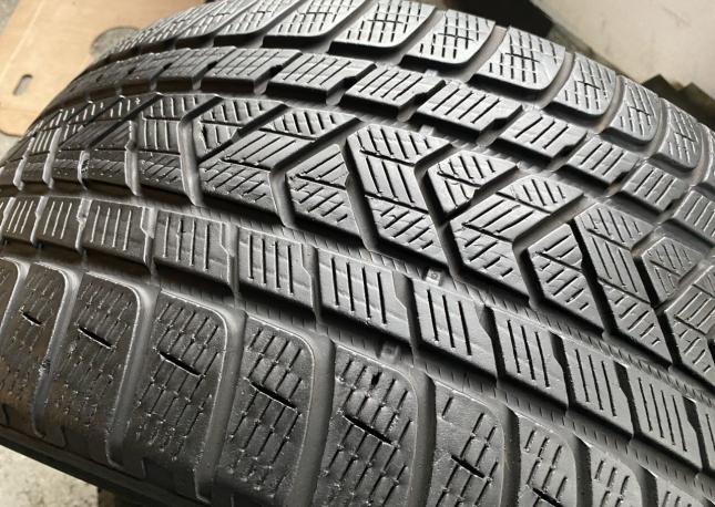 Pirelli Scorpion Winter 295/35 R21 107V