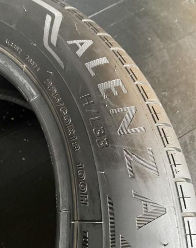 Bridgestone Alenza H/L 33 225/60 R18