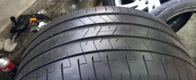 Pirelli P Zero PZ4 285/40 R19 107Y