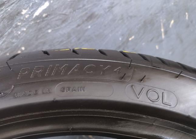Michelin Primacy 4 235/40 R19 96W