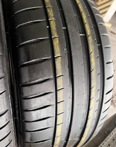 Michelin Pilot Sport 4 255/45 R18