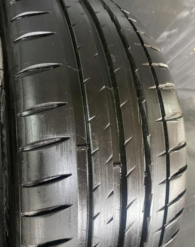 Michelin Pilot Sport 4 225/45 R19