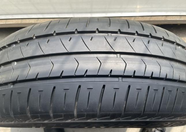 Bridgestone Ecopia NH100 RV 215/60 R17 96H