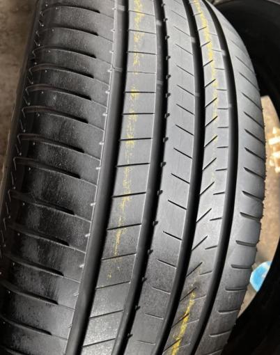 Bridgestone Alenza 001 275/50 R22