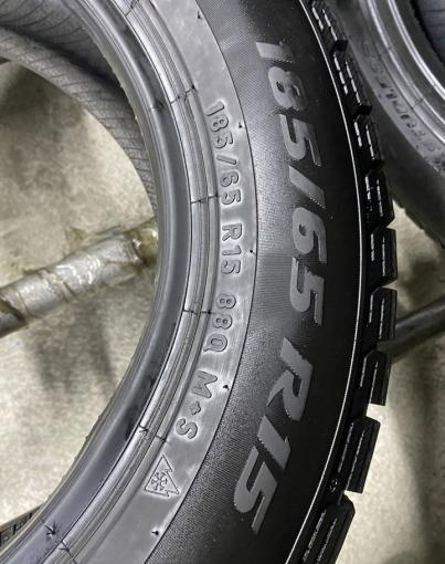 Pirelli Ice Asimmetrico 185/65 R15