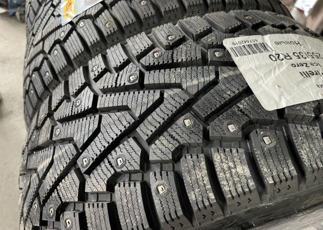 Pirelli Winter Ice Zero 255/35 R20 97H