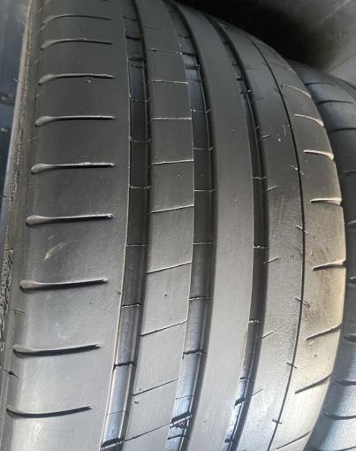 Michelin Pilot Super Sport 235/35 R19