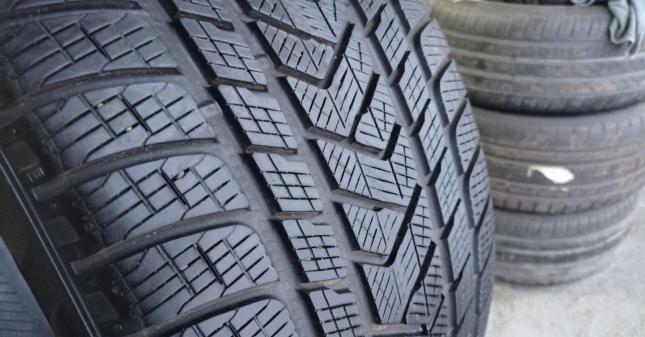 Pirelli Scorpion Winter 295/40 R21