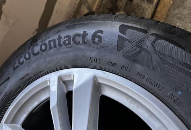 Continental EcoContact 6 215/65 R17