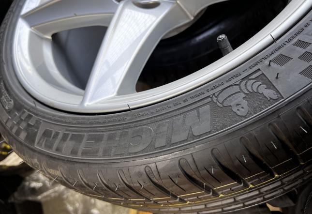 Michelin Pilot Sport 3 240/40 R18