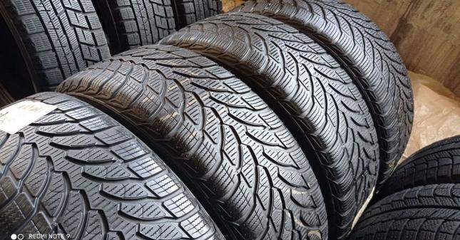 Bridgestone Blizzak LM-32 205/60 R16