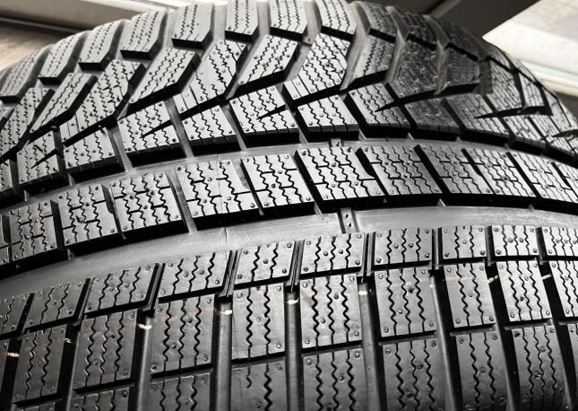 Hankook Winter I&#39;Cept Evo 295/35 R23