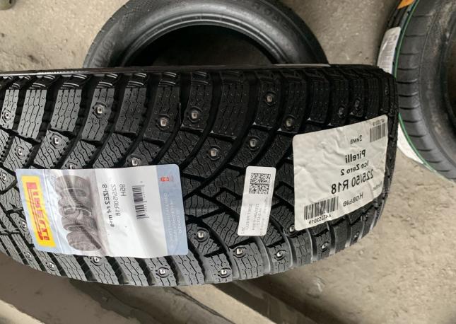 Pirelli Ice Zero 2 225/50 R18