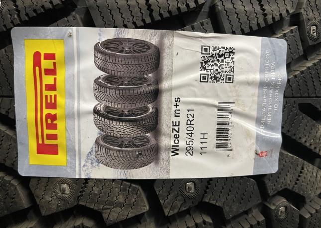 Pirelli Winter Ice Zero 295/40 R21 111H