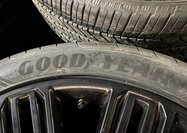 Goodyear Eagle F1 Asymmetric SUV 275/40 R22 107Y