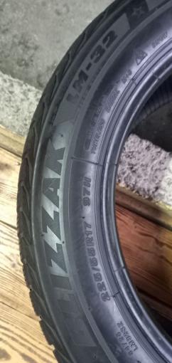 Bridgestone Blizzak LM-32 225/55 R17 97H