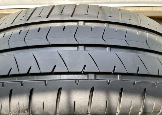 Bridgestone Ecopia NH100 RV 215/55 R17 94V