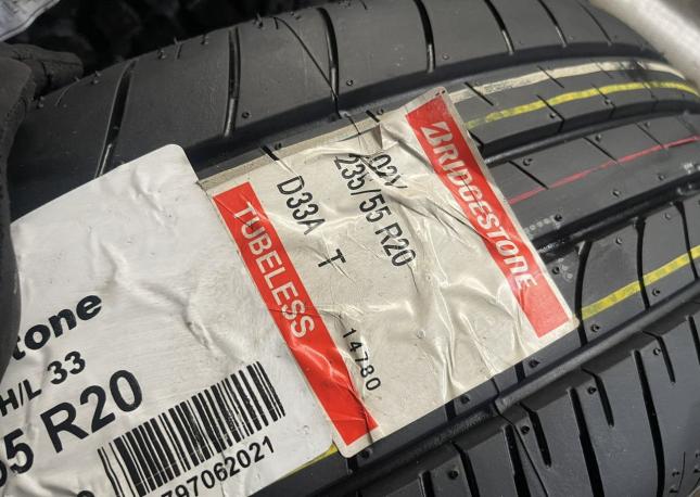 Bridgestone Dueler H/L 33A 235/55 R20 102V