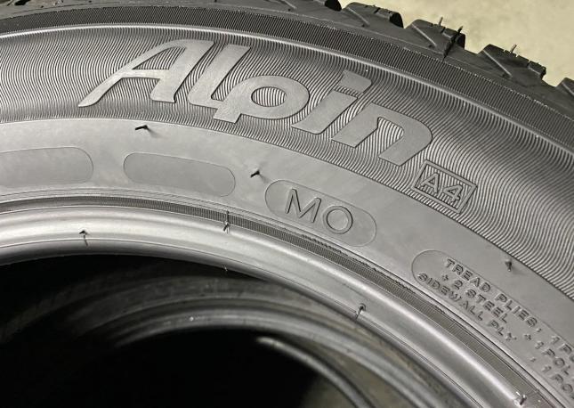 Michelin Pilot Alpin PA4 215/60 R17 96H