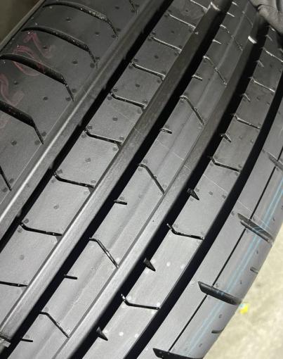 Pirelli P Zero PZ4 255/50 R19 107W